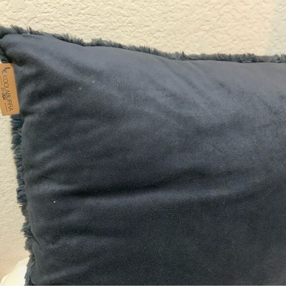 Koolaburra by UGG Bella Gray Decorative Sculpted Faux Fur Pillow 20” - Picture 4 of 6